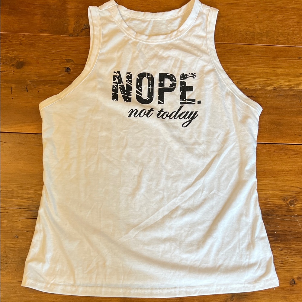 Casual White Graphic Muscle Tee